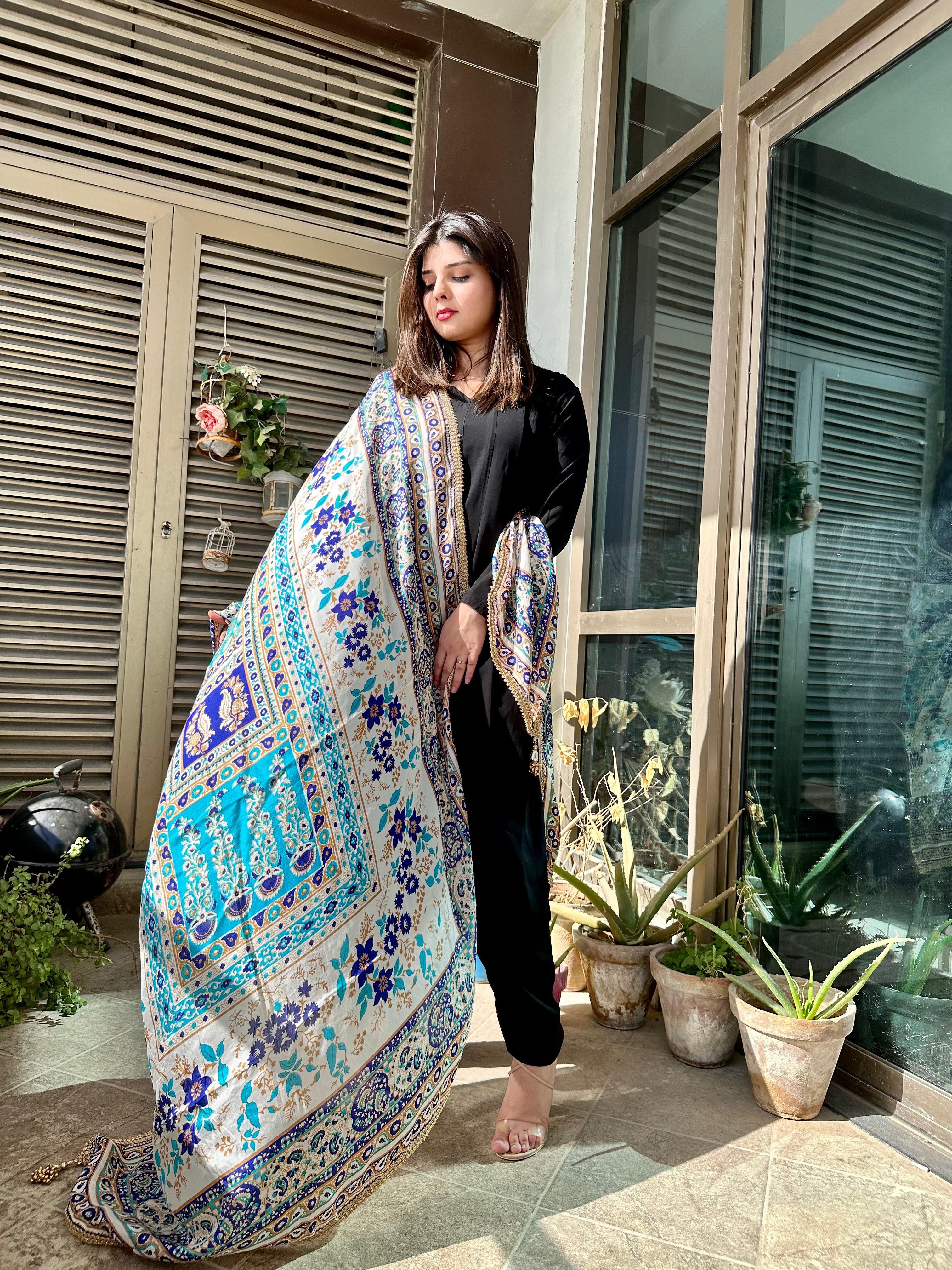 Blue screen print dupatta